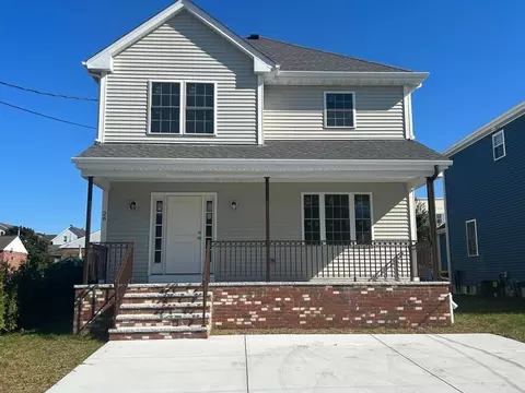 26 N Rocliffe St, Fall River, MA 02723 photo 3