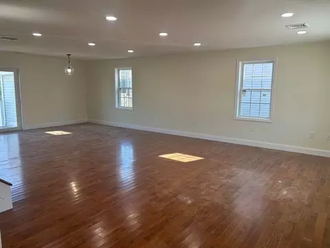 26 N Rocliffe St, Fall River, MA 02723 photo 6