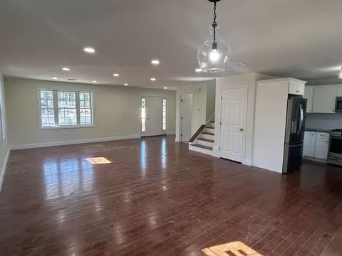 26 N Rocliffe St, Fall River, MA 02723 photo 8