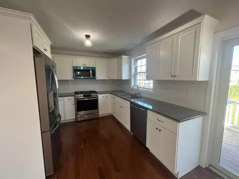 26 N Rocliffe St, Fall River, MA 02723 photo 9