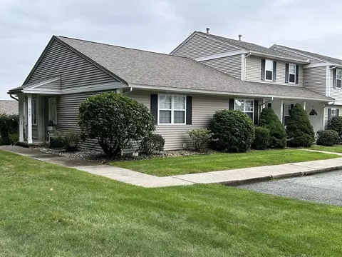 665 Center St #808, Ludlow, MA 01056