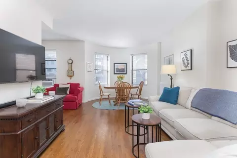 40 St Botolph St #44, Boston, MA 02116