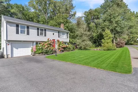 92 2 Paul Revere Dr # -1, Agawam, MA 01030