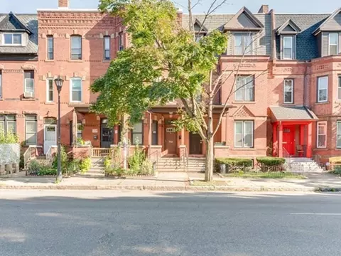 334 Maple St #334, Holyoke, MA 01040