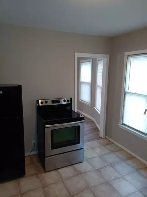 601-603 Plainfield St, Springfield, MA 01107 photo 4