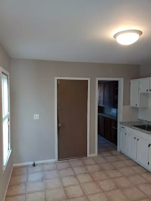 601-603 Plainfield St, Springfield, MA 01107 photo 3