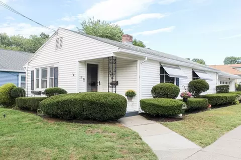 76 Embury St, Springfield, MA 01109