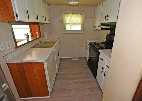 75 Great Hill Dr, Wareham, MA 02576 photo 7