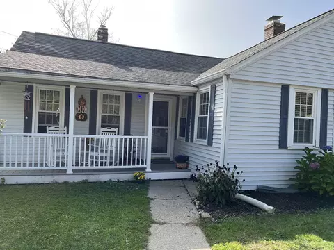 33 Singletary Ave, Sutton, MA 01590