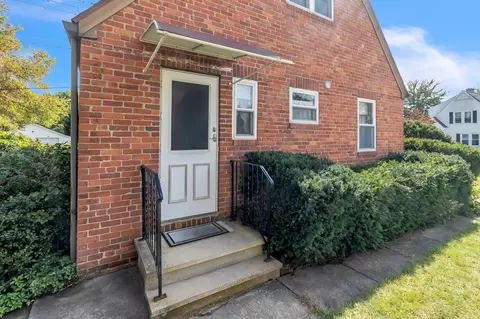 285 East St, Chicopee, MA 01020 photo 8
