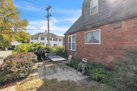 285 East St, Chicopee, MA 01020 photo 5