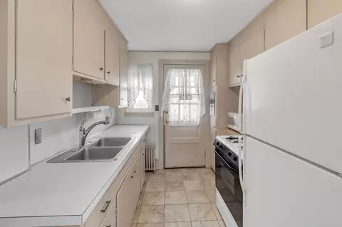 285 East St, Chicopee, MA 01020 photo 11