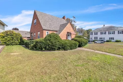 285 East St, Chicopee, MA 01020 photo 6