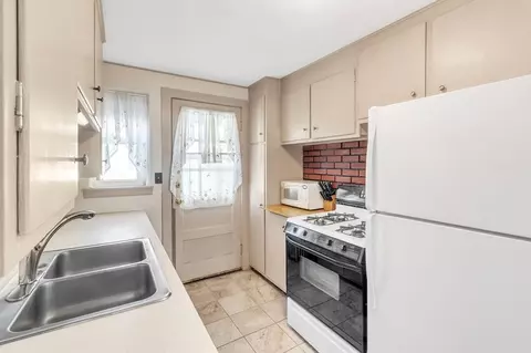 285 East St, Chicopee, MA 01020 photo 14