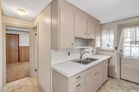 285 East St, Chicopee, MA 01020 photo 12