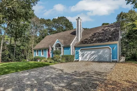 9 Connecticut Ave, Harwich, MA 02645
