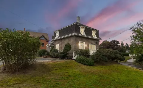 24 Pulaski St, Peabody, MA 01960