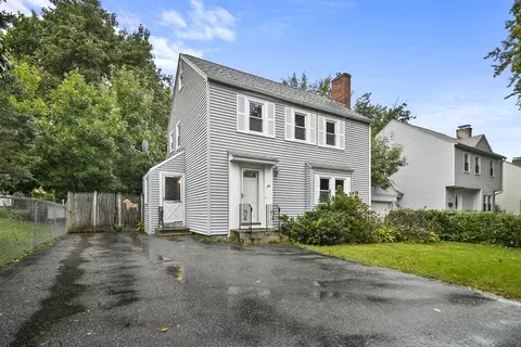 34 Walworth St, Worcester, MA 01602