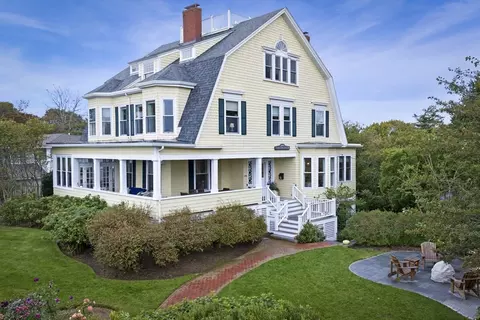 346 Ocean Ave, Marblehead, MA 01945 photo 2
