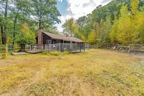 160 Carrington Rd, Montgomery, MA 01050