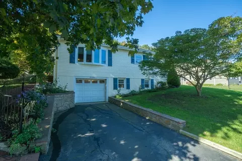 17 Alden Ter, Plymouth, MA 02360