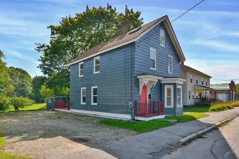 88 West St, Ware, MA 01082 photo 3