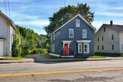 88 West St, Ware, MA 01082 photo 2
