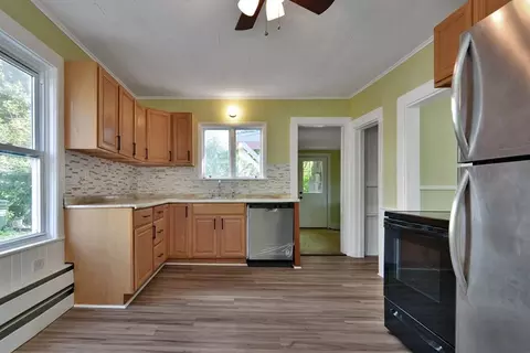 88 West St, Ware, MA 01082 photo 6