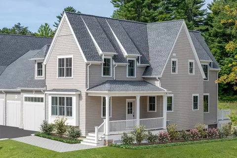 27 Wolcott Woods Ln #27, Milton, MA 02186