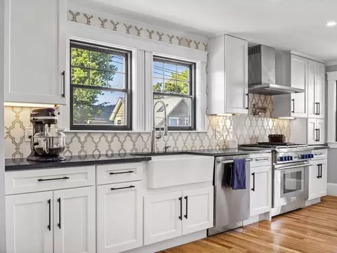 275-277 Summit Ave, Brookline, MA 02446 photo 2