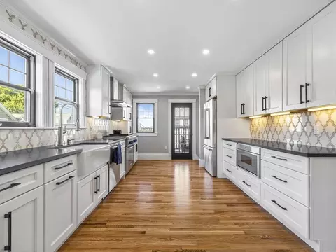 275-277 Summit Ave, Brookline, MA 02446 photo 4
