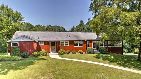 10 Chestnut Hill Rd, Wilbraham, MA 01095