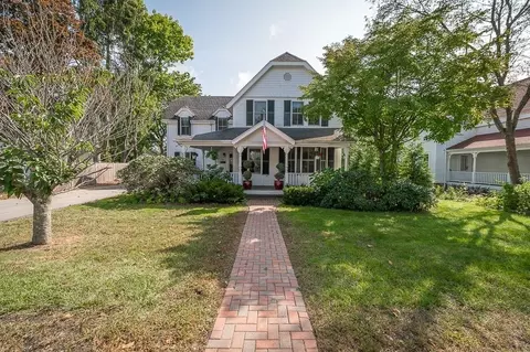 337 Summer St, Manchester, MA 01944