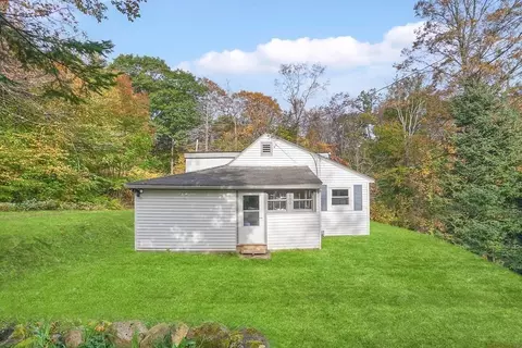 100 Bray Rd, Shelburne Falls, MA 01370