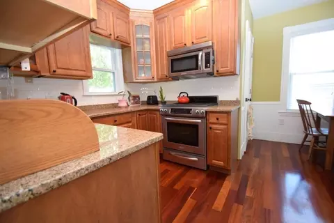 44 Maple St, Randolph, MA 02368 photo 5