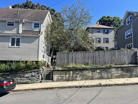 175 Middle St, Fall River, MA 02724 photo 4