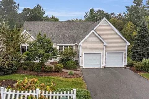 17 Sandstone Rd #17, Westford, MA 01886