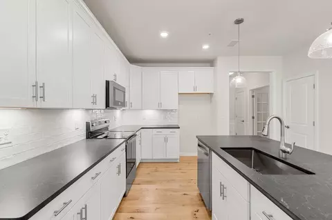 401 Emery Ln #103, Sudbury, MA 01776