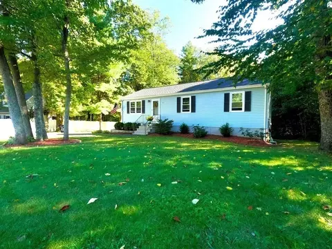 25 Brookside Dr, Douglas, MA 01516