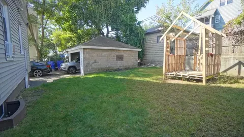 44-46 Algonquin Pl, Springfield, MA 01104 photo 6