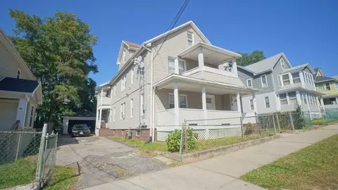 44-46 Algonquin Pl, Springfield, MA 01104 photo 3