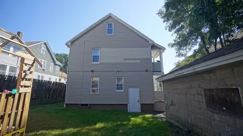 44-46 Algonquin Pl, Springfield, MA 01104 photo 8