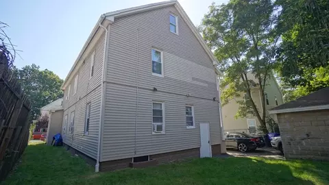 44-46 Algonquin Pl, Springfield, MA 01104 photo 7