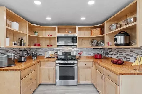 24 Englewood Ave, Everett, MA 02149 photo 5