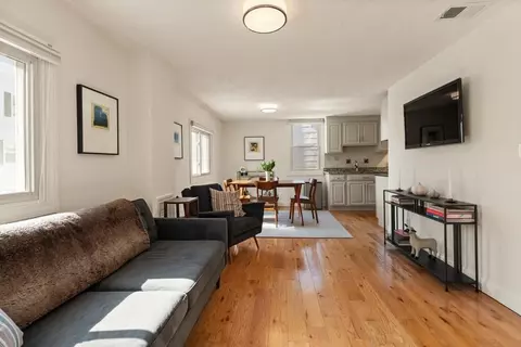 4 Goodell St, Salem, MA 01970