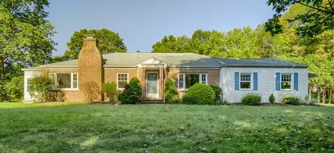 105 N Main St, West Boylston, MA 01583
