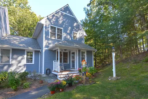 25 Laurelwood Dr #25, Hopedale, MA 01747