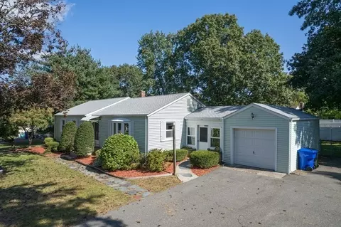 99 Bacon Rd, Springfield, MA 01119