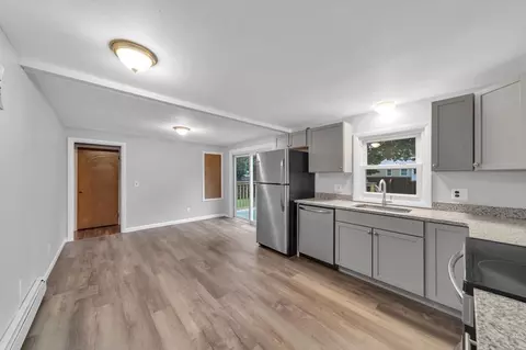 99 Bacon Rd, Springfield, MA 01119 photo 3