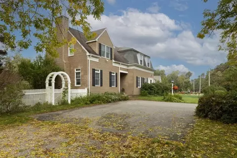 754 Main St, Hanover, MA 02339 photo 3